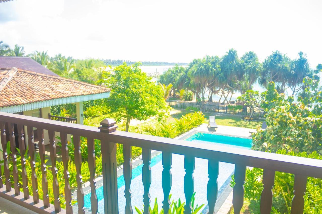 Guru Beach Resort Тангалла Экстерьер фото
