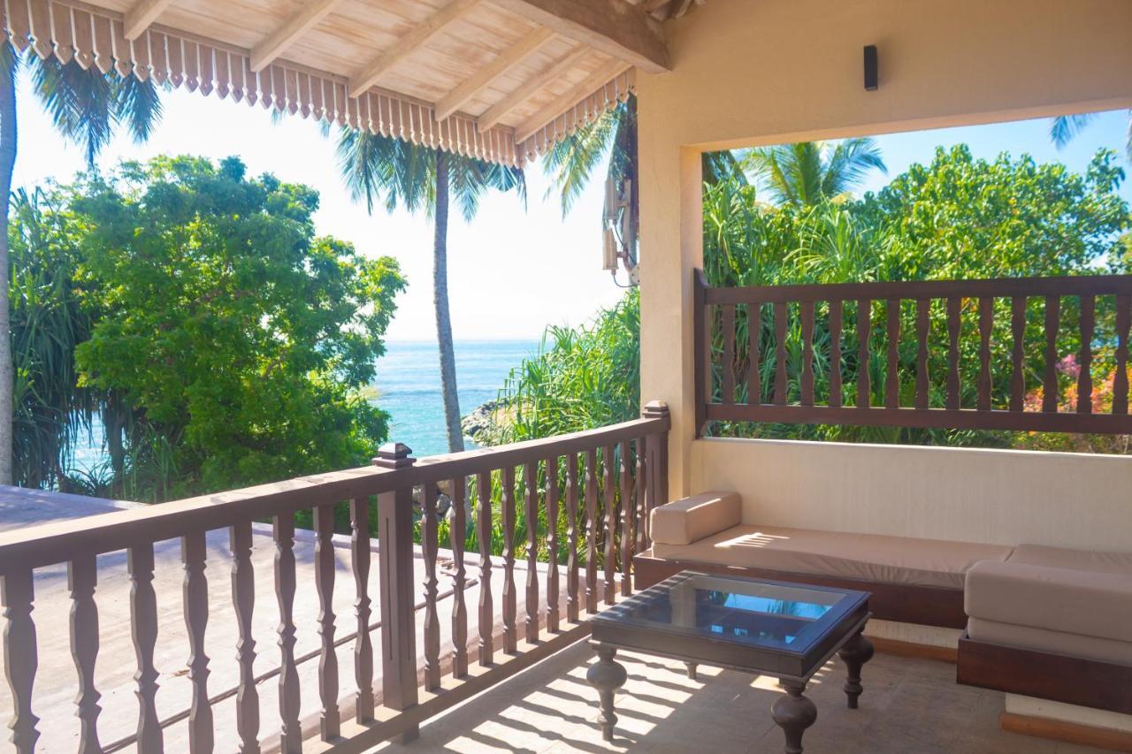 Guru Beach Resort Тангалла Экстерьер фото