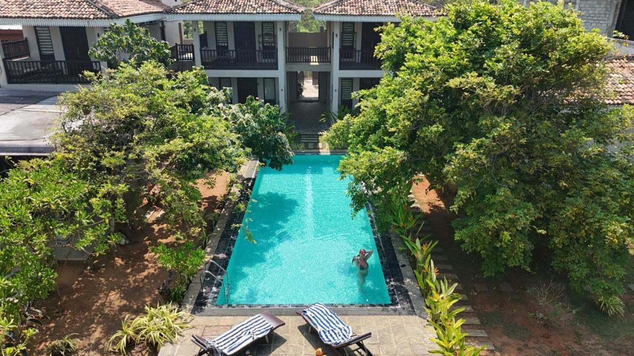 Guru Beach Resort Тангалла Экстерьер фото
