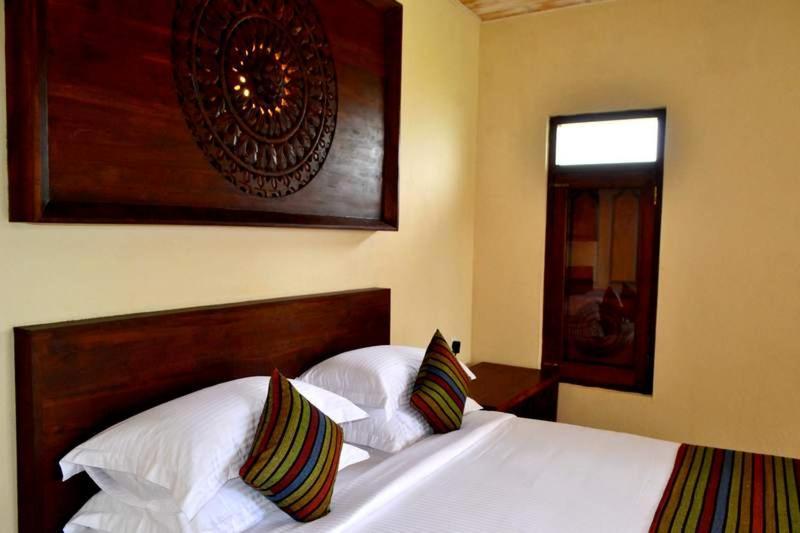 Guru Beach Resort Тангалла Экстерьер фото