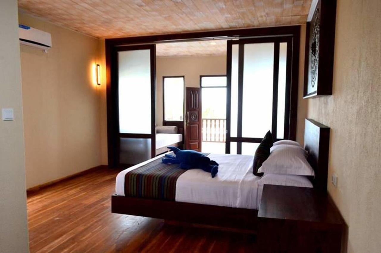Guru Beach Resort Тангалла Экстерьер фото